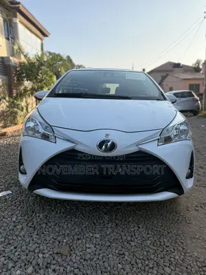 Toyota Vitz 1.3 AWD 5dr 2017 White