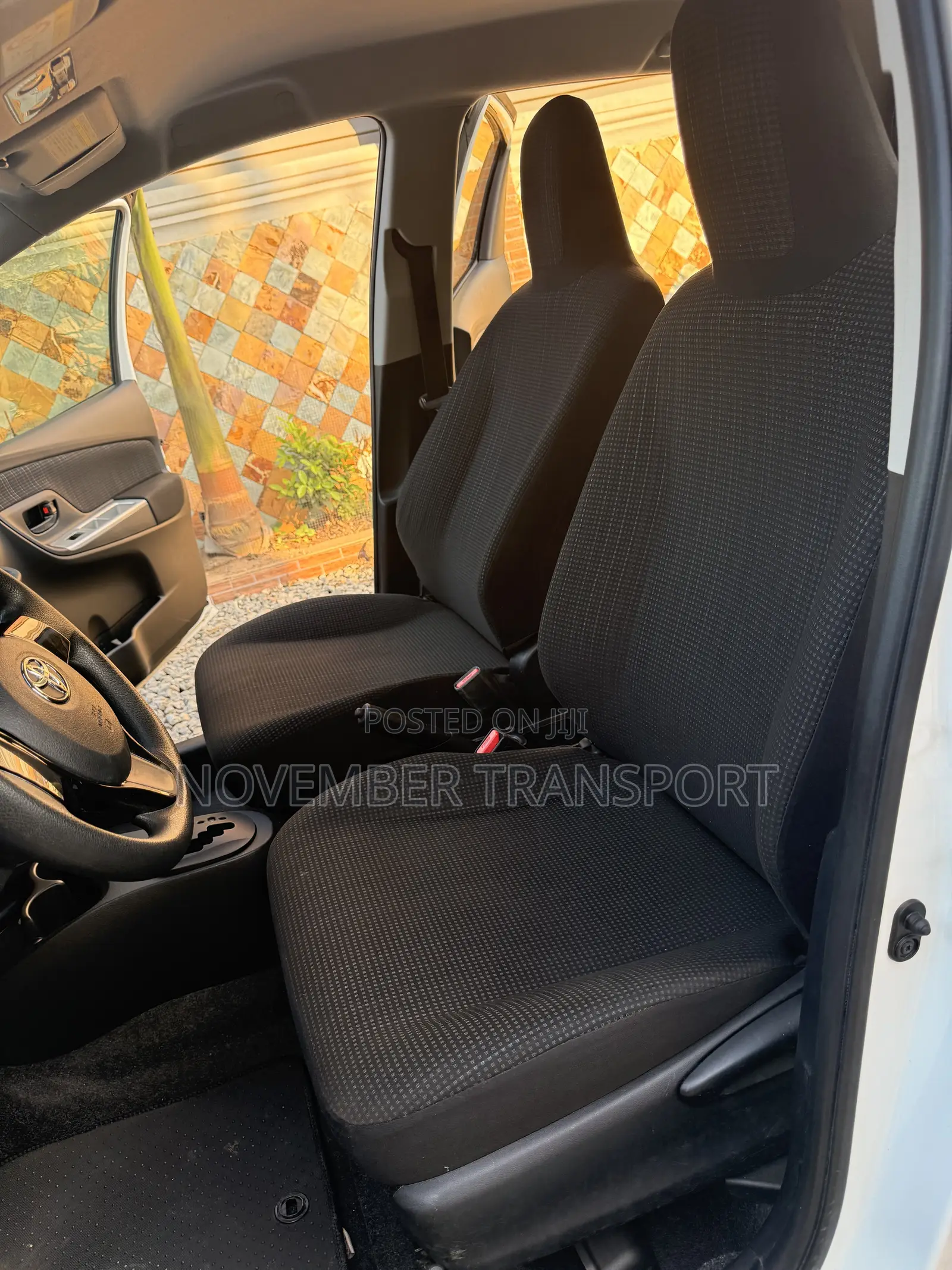 Toyota Vitz 1.3 AWD 5dr 2017 White