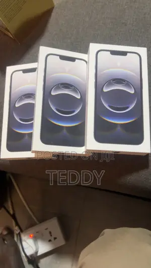 New Apple iPhone 16e 128 GB Black