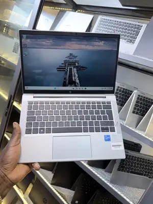 Laptop HP EliteBook 830 G8 8GB Intel Core i5 SSD 256GB