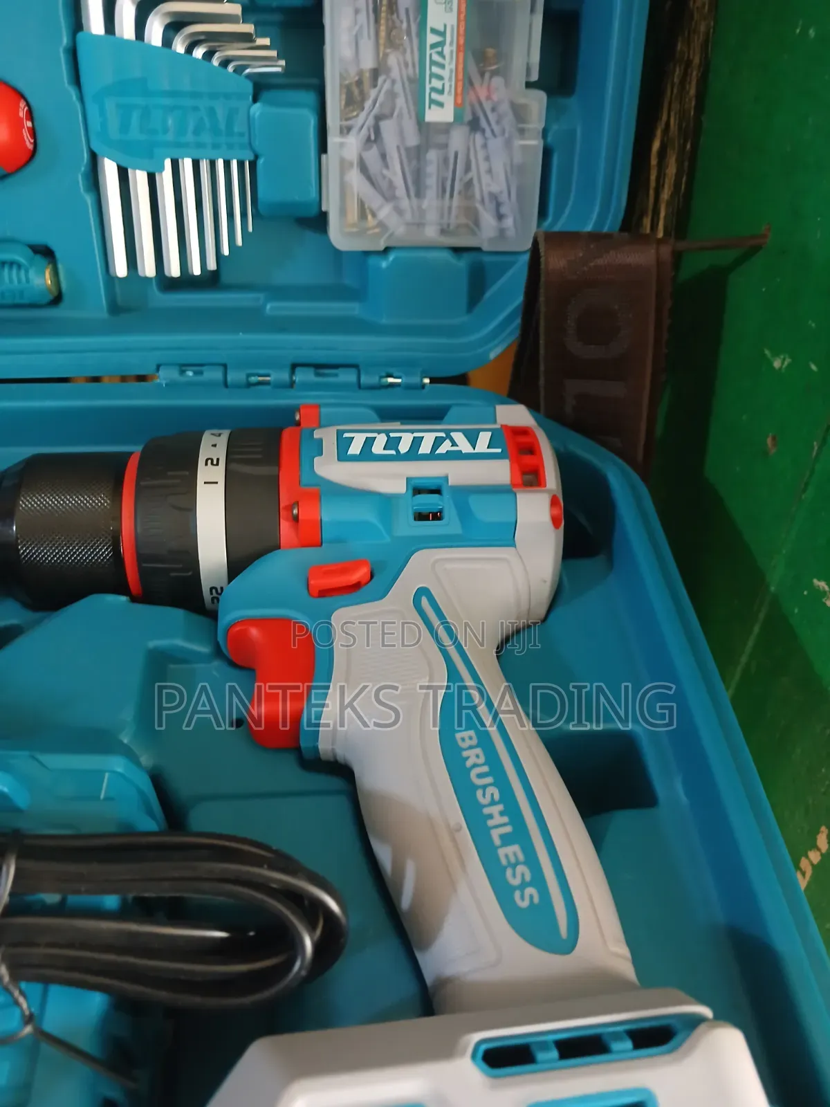 166 PCS Total Tools Set/Cordless Drilling Machine