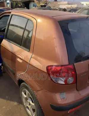 Hyundai H1 2004 Red