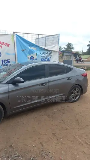 Hyundai Elantra ECO Sedan FWD (1.4L 4cyl 7A) 2017 Beige