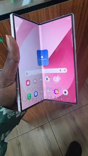 New Samsung Galaxy Z Fold6 256 GB Gold