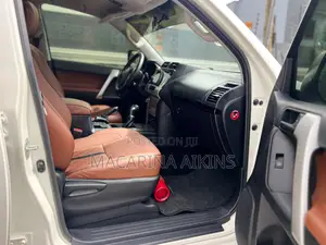 Toyota Land Cruiser Prado 2018 White