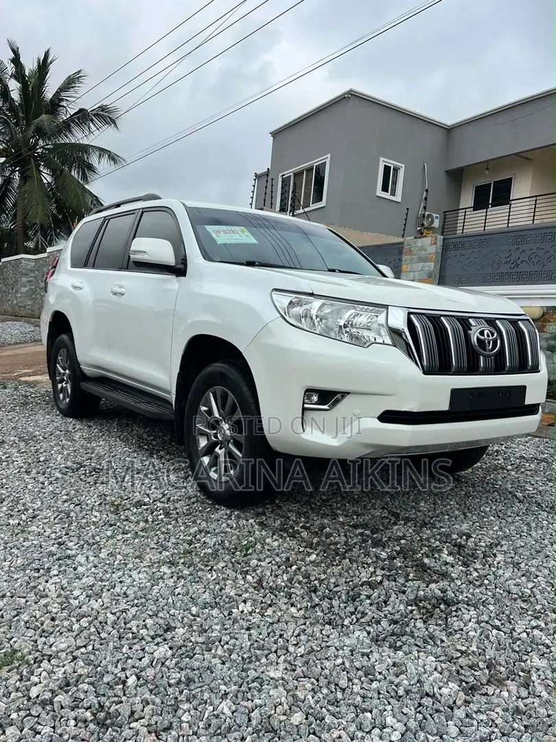 Toyota Land Cruiser Prado 2018 White