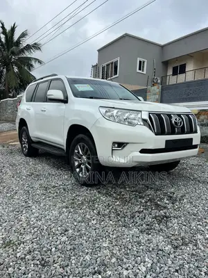 Toyota Land Cruiser Prado 2018 White