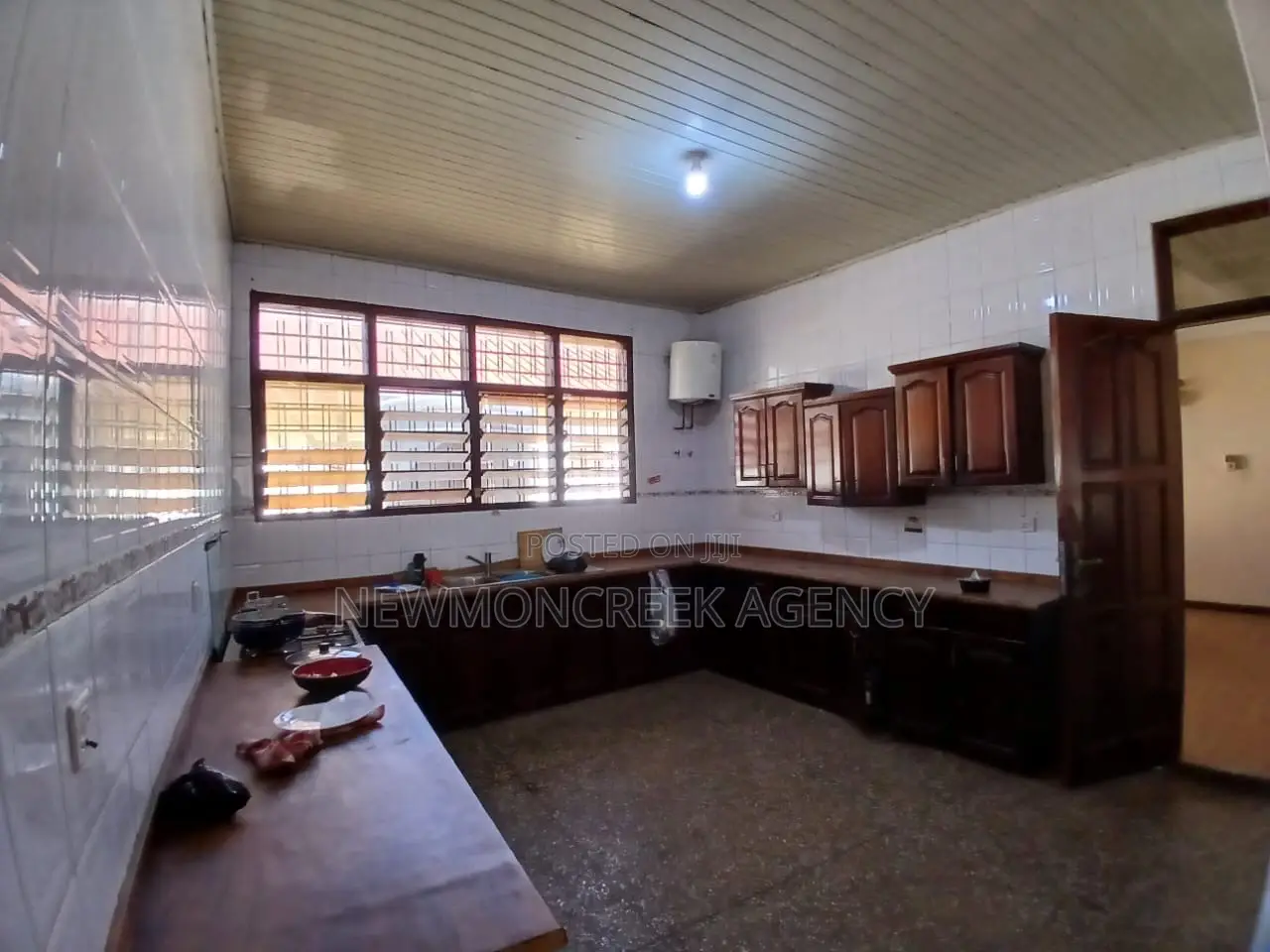 3bdrm Bungalow in Adenta Pantang, Barrier for sale