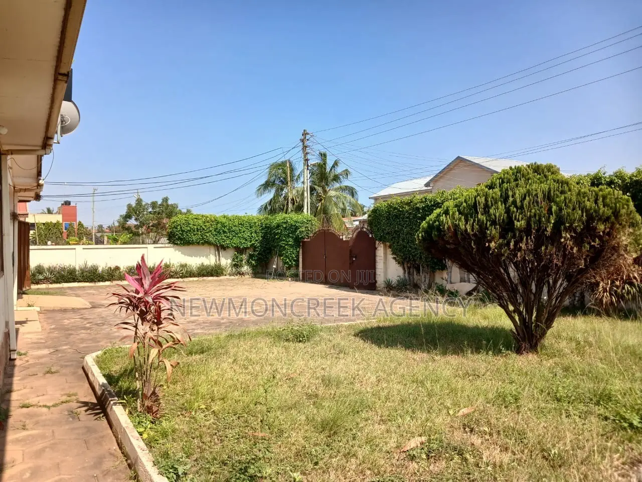 3bdrm Bungalow in Adenta Pantang, Barrier for sale