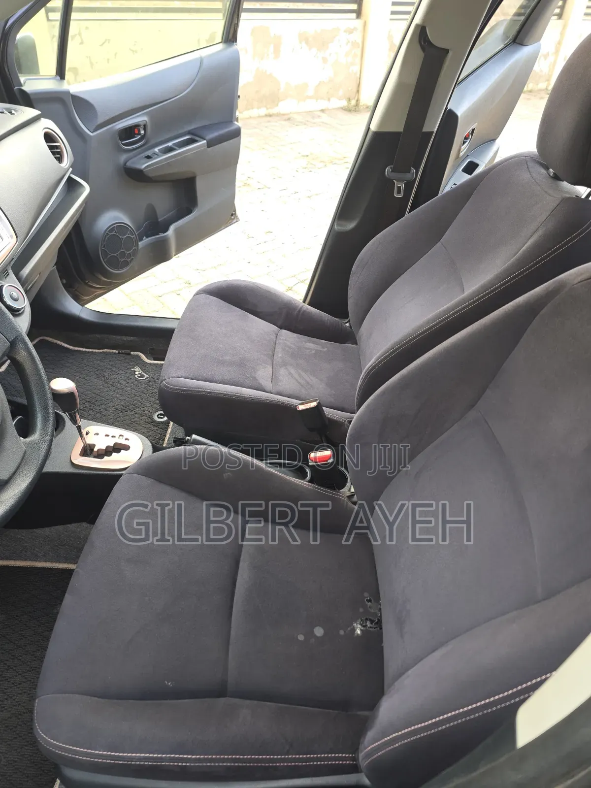 Toyota Vitz 2012 Purple