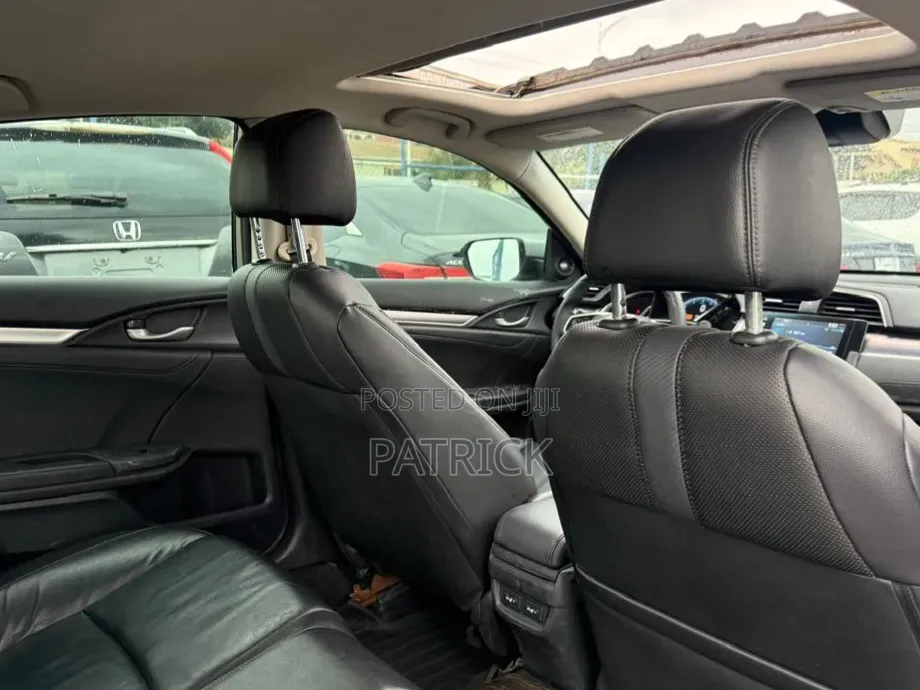 Honda Civic Touring 4dr Sedan (1.5L 4cyl) 2016 Silver