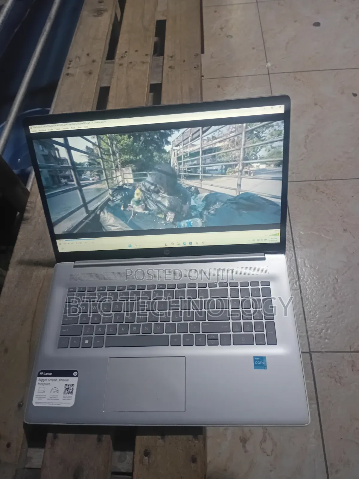 Laptop HP Pavilion 17 8GB Intel Core i3 SSD 256GB