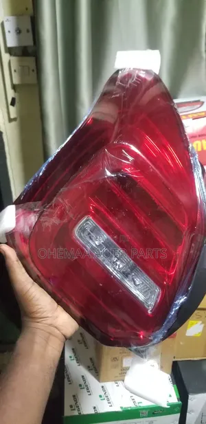 Suzuki Swift 2018 2020 Taillights Pair