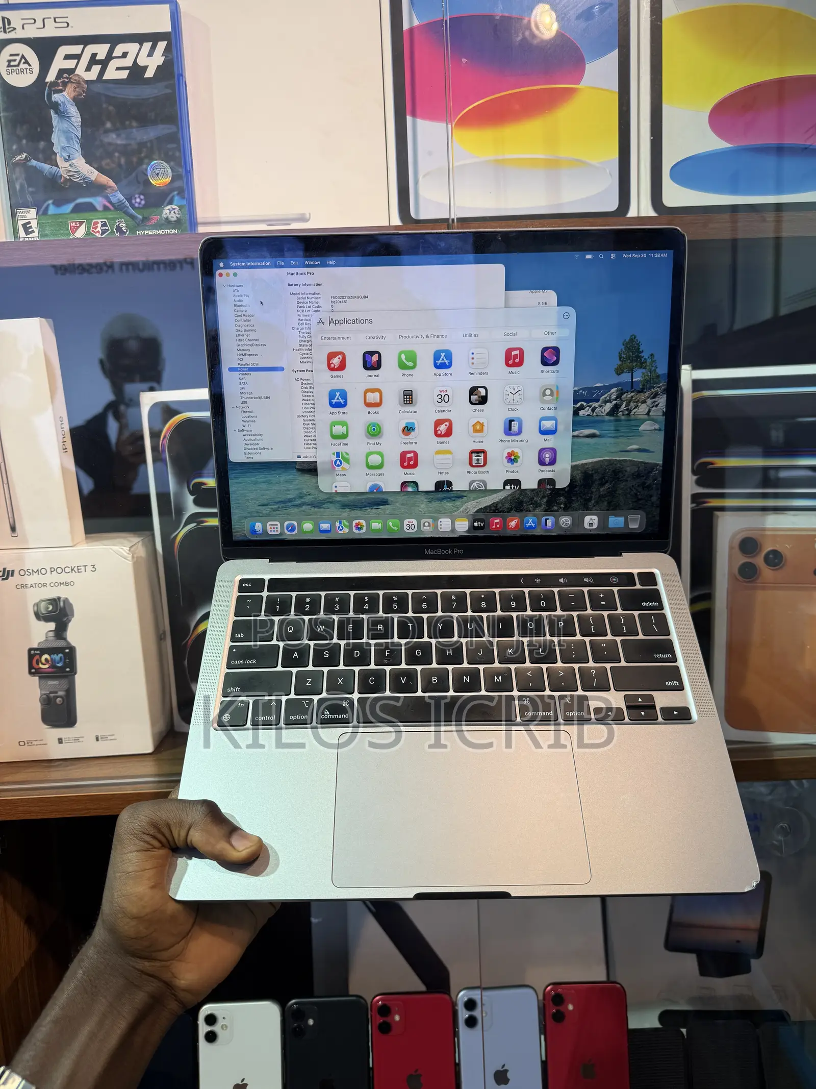 Laptop Apple MacBook Pro 2022 M2 8GB Apple M2 SSD 256GB