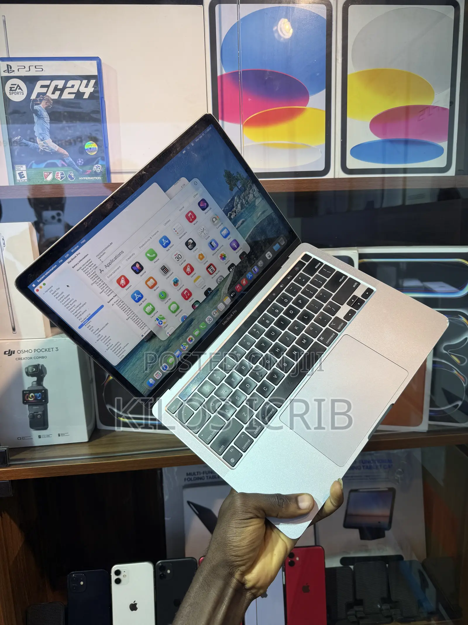 Laptop Apple MacBook Pro 2022 M2 8GB Apple M2 SSD 256GB