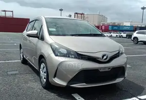 Toyota Vitz 1.3 FWD 5dr 2015 Gold