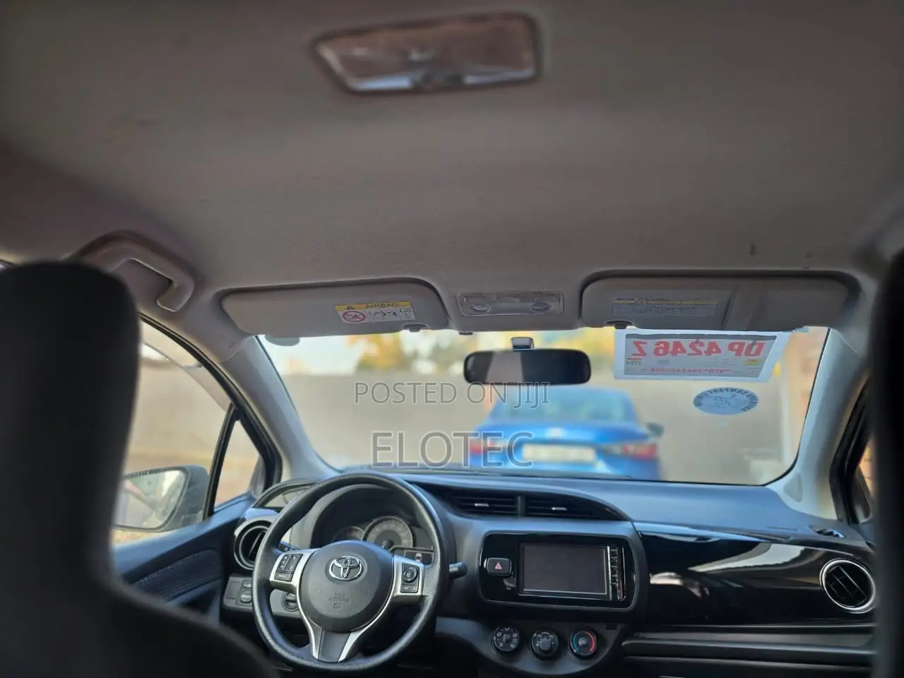 Toyota Vitz 1.3 FWD 5dr 2015 Gold