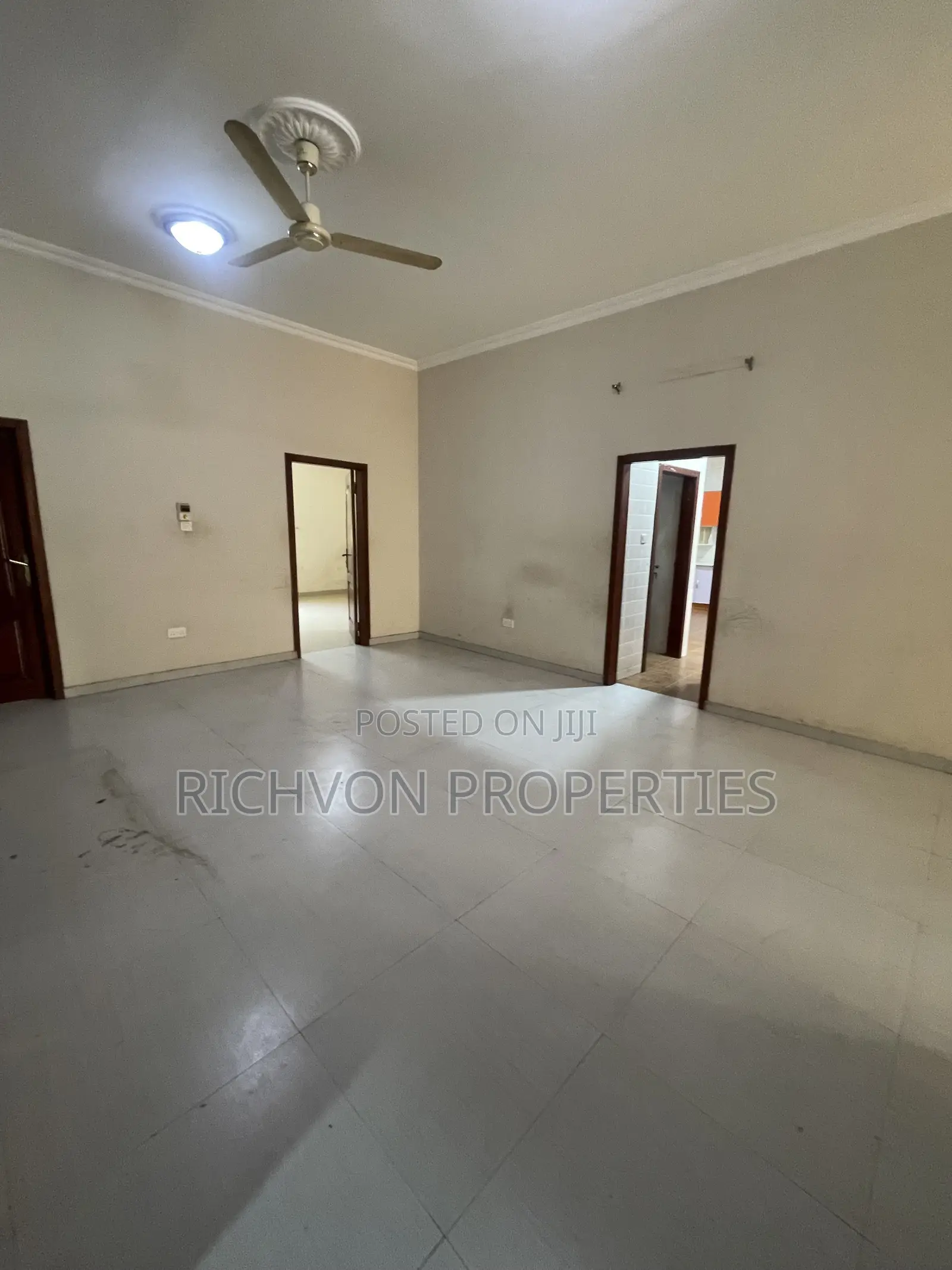 5bdrm Apartment in Richvon Properties, Baatsona Total for rent