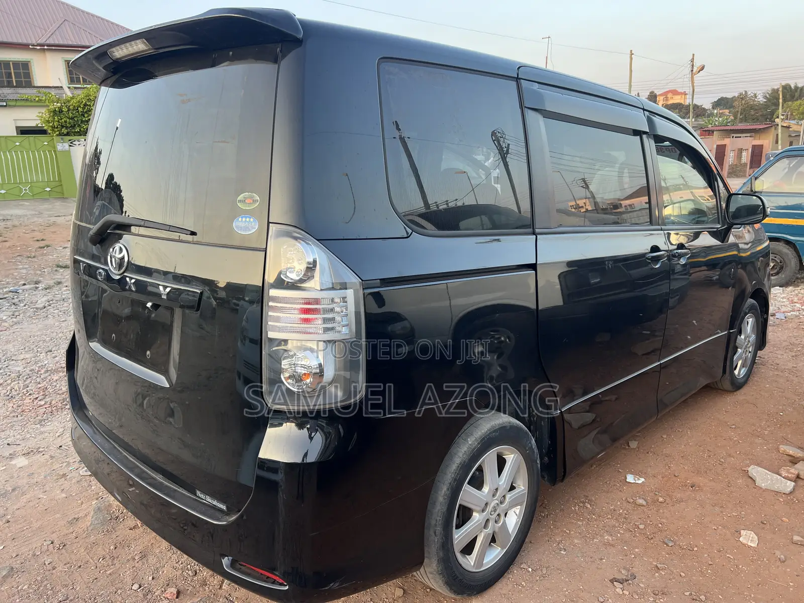 Toyota Voxy V 2WD 8-Seater 2010 Black
