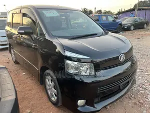 Toyota Voxy V 2WD 8-Seater 2010 Black