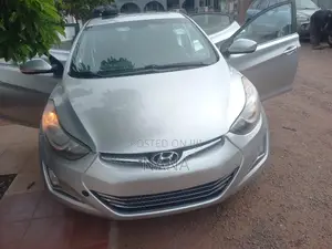 Hyundai Elantra Limited 4dr Sedan (1.8L 4cyl 6A) 2014 Silver