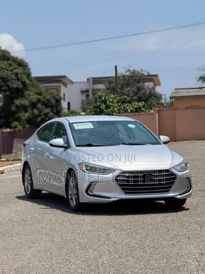 Hyundai Elantra SEL 2018 Silver