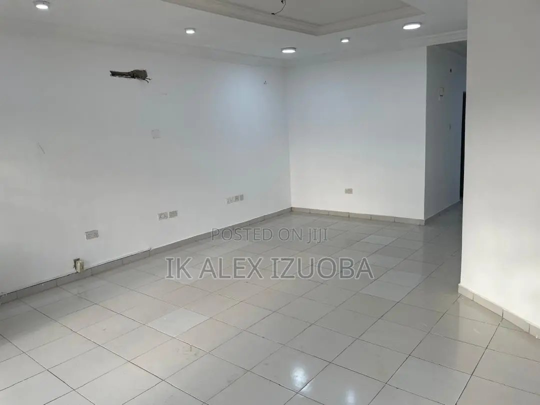 3bdrm House in Tema Community 25 for sale