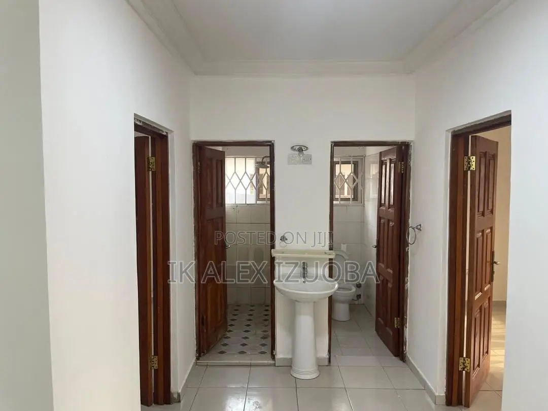 3bdrm House in Tema Community 25 for sale