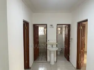 3bdrm House in Tema Community 25 for sale