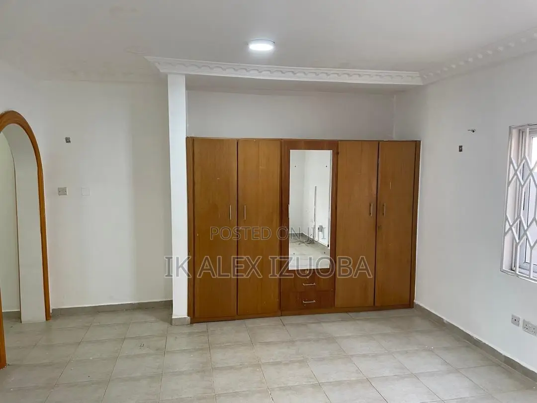 3bdrm House in Tema Community 25 for sale