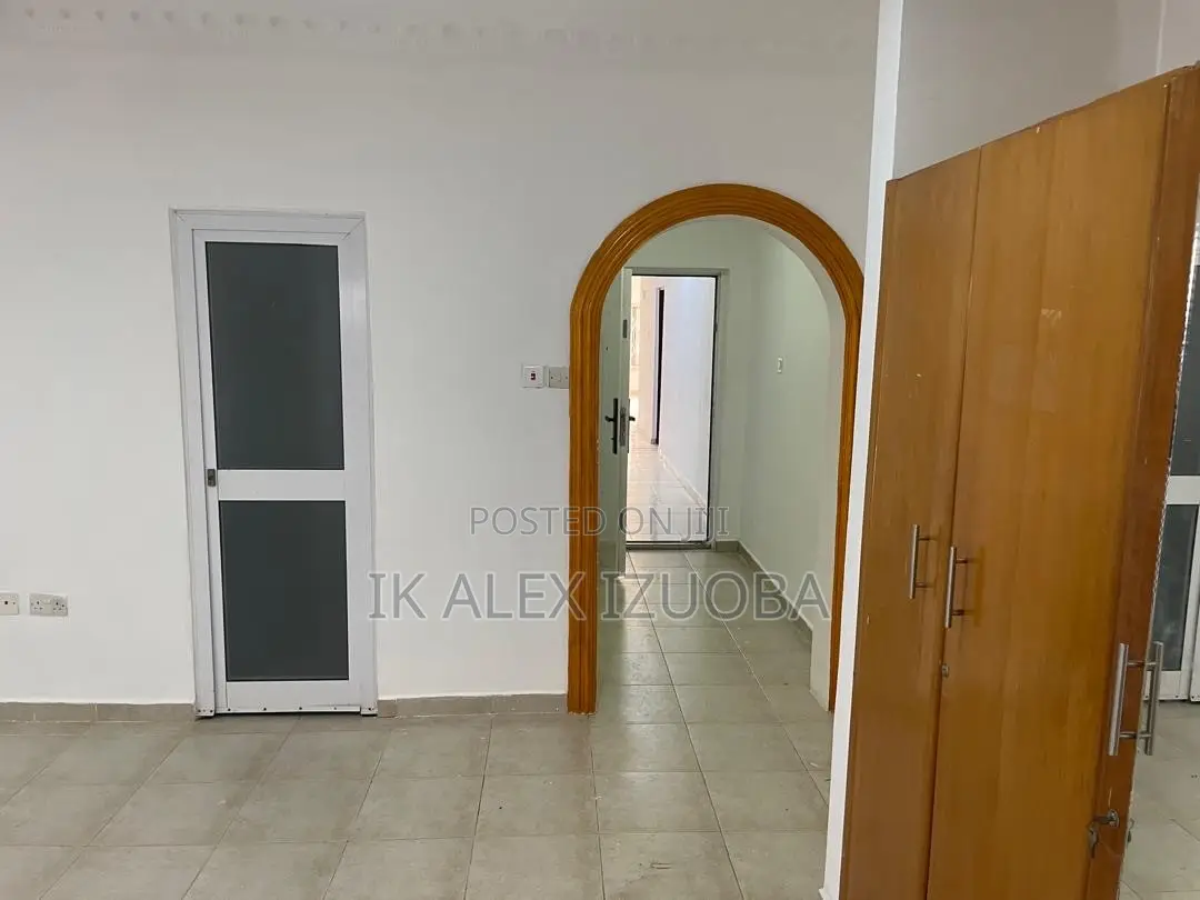 3bdrm House in Tema Community 25 for sale
