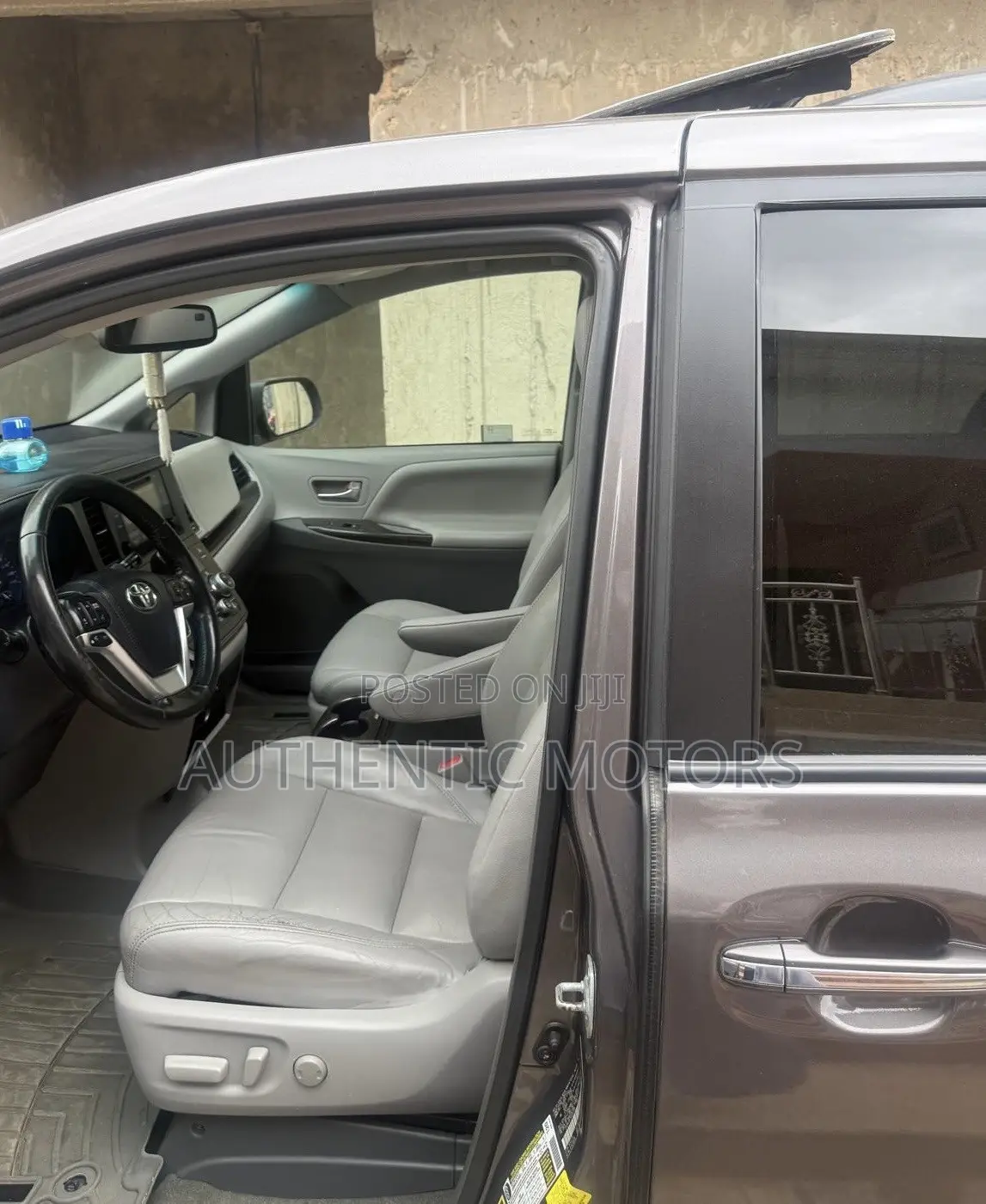 Toyota Sienna 2017 Gray
