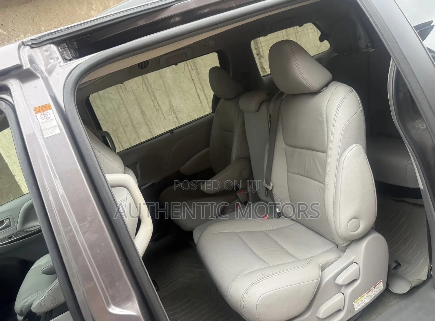 Toyota Sienna 2017 Gray
