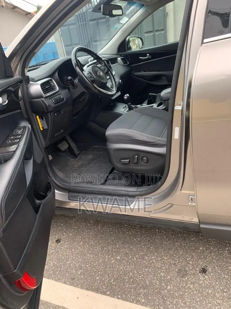 Kia Sorento 2.4L LX AWD 2019 Gray