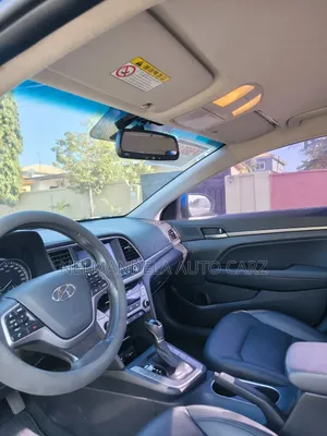 Hyundai Avante 2016 Blue