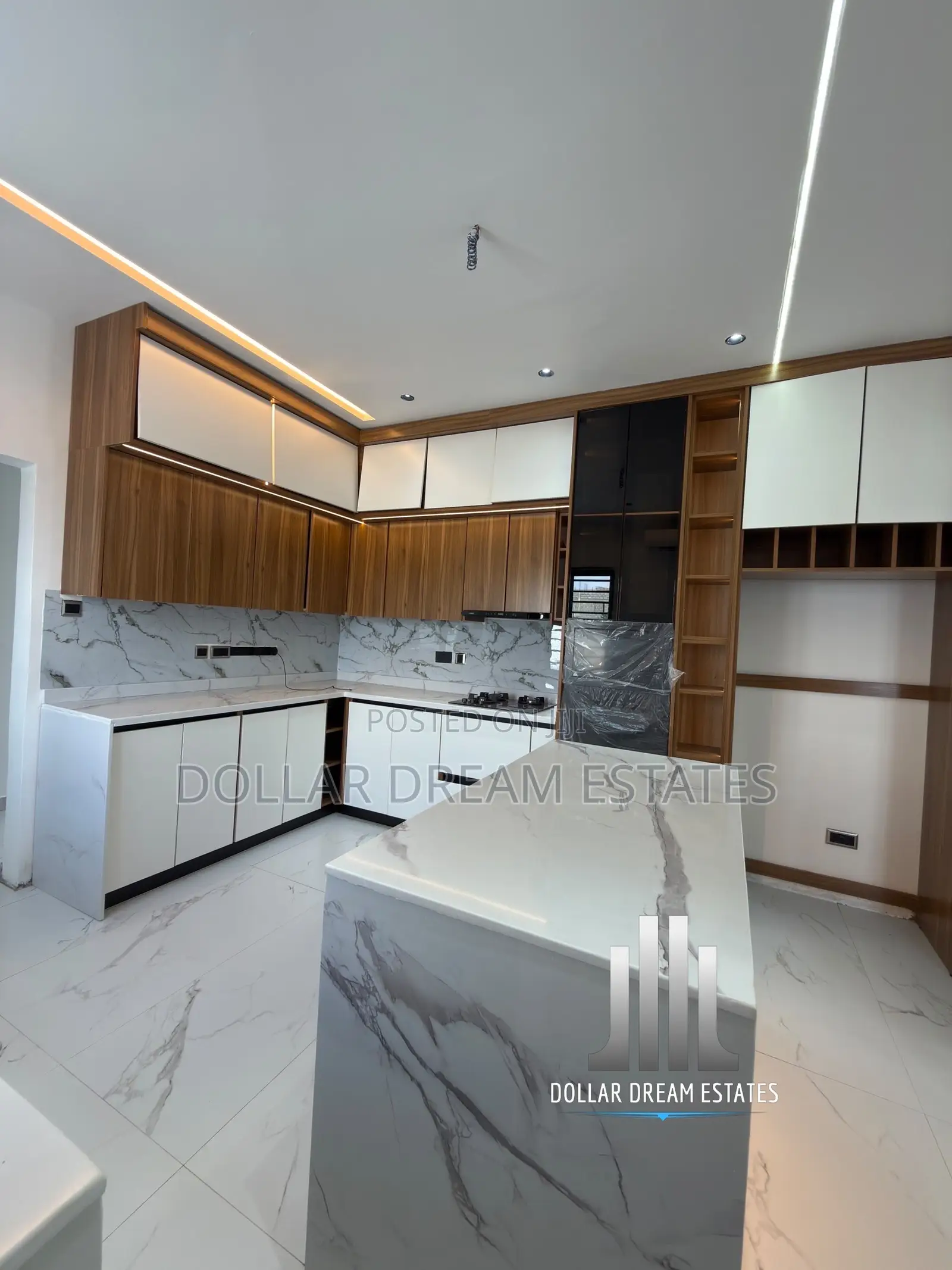 3bdrm House in East Legon for sale