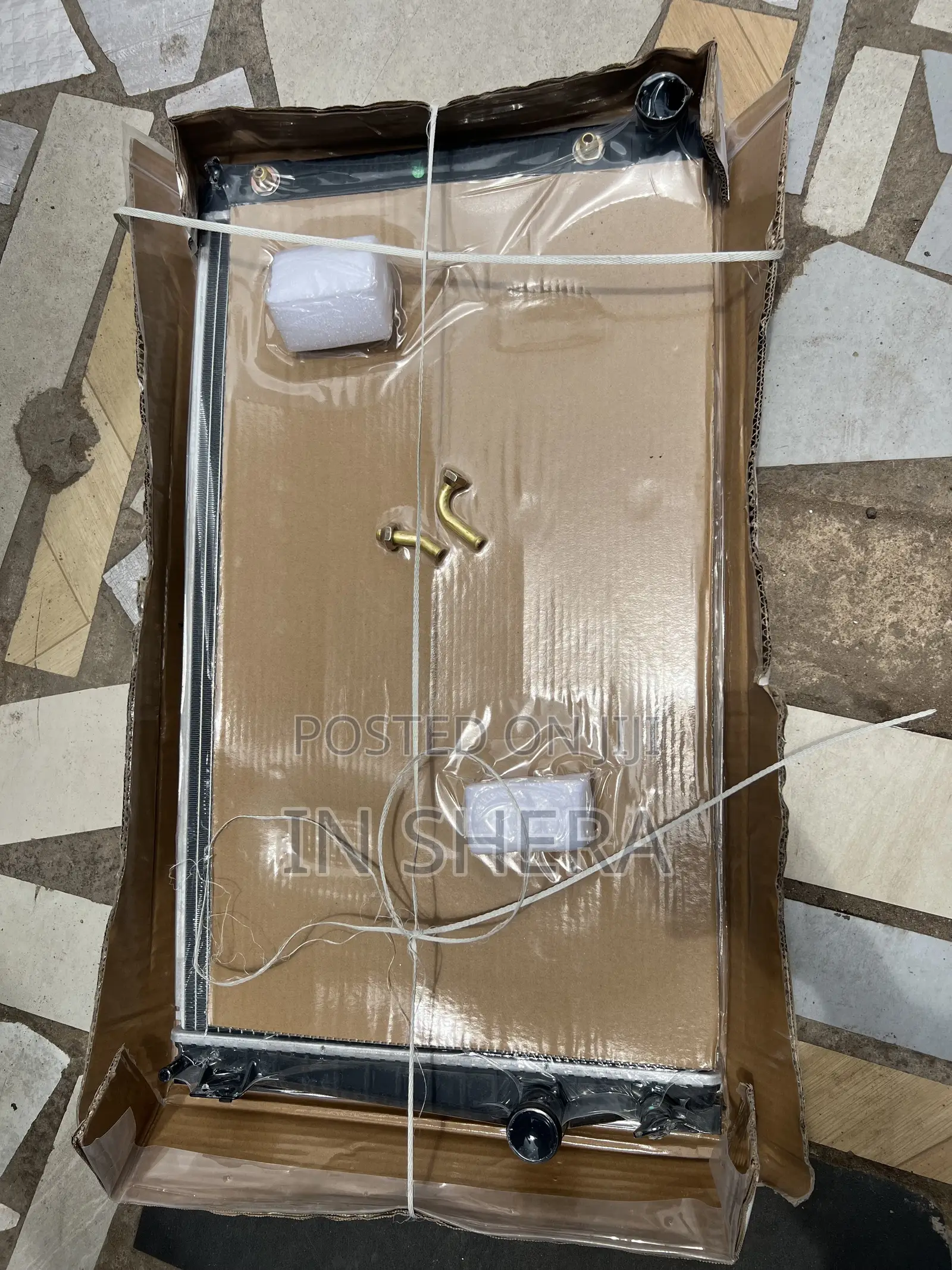 Toyota Ram4 Radiator Water Tank 2011 2012 2013 2014