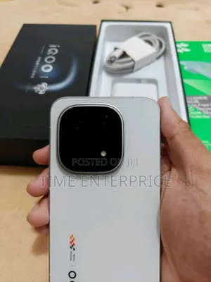 New Vivo iQOO 15 256 GB Gray