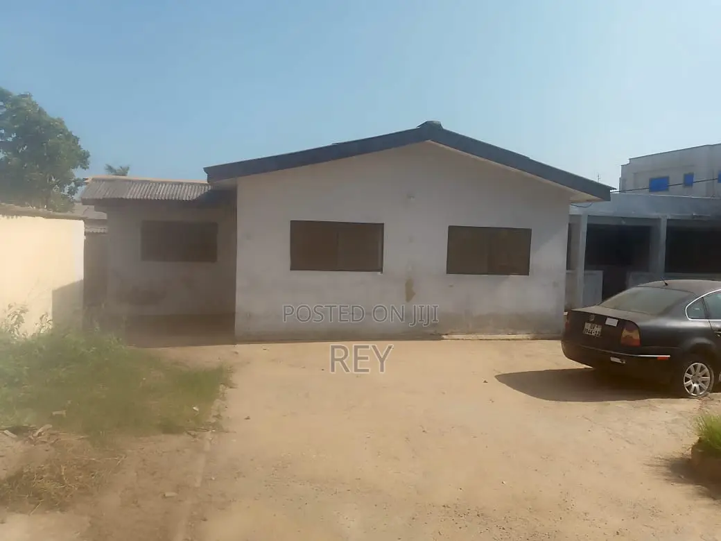 3bdrm Duplex in New Ghawe Near Lafa, Mallam for rent