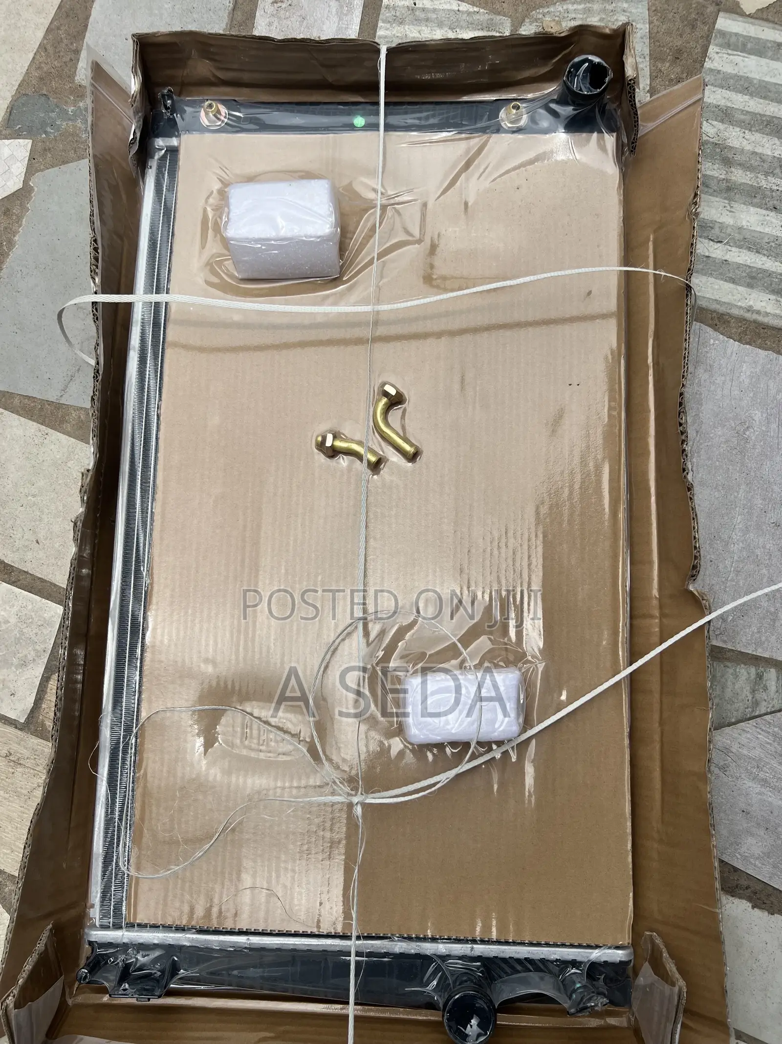 Toyota RAV4 Radiator Water Tank 2011 2012 2013 2014
