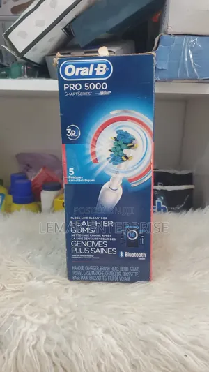 Oral-B Pro 5000 SmartSeries Rechargeable Toothbrush, Powered by Braun.