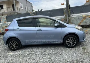 Toyota Vitz 2013 Teal
