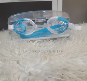 Anti-Fog UV Protection HD Lenses Swimming Goggles