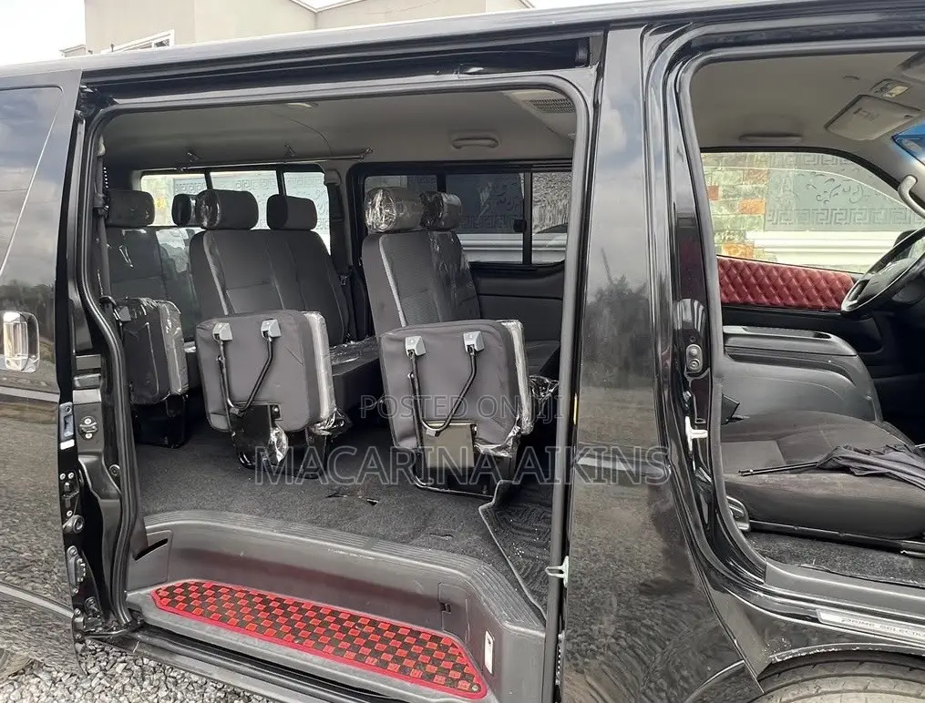 Toyota Grand HiAce 2002 Black