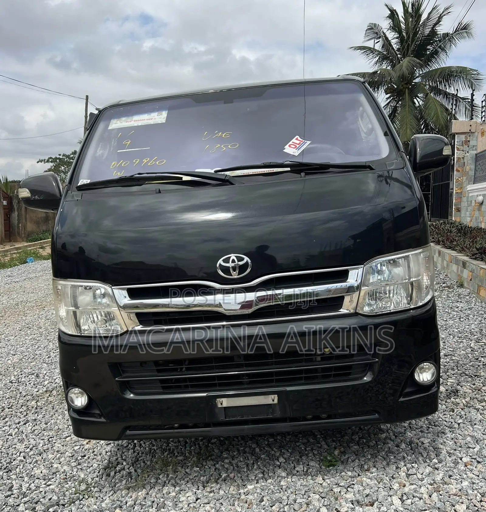 Toyota Grand HiAce 2002 Black