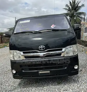 Toyota Grand HiAce 2002 Black