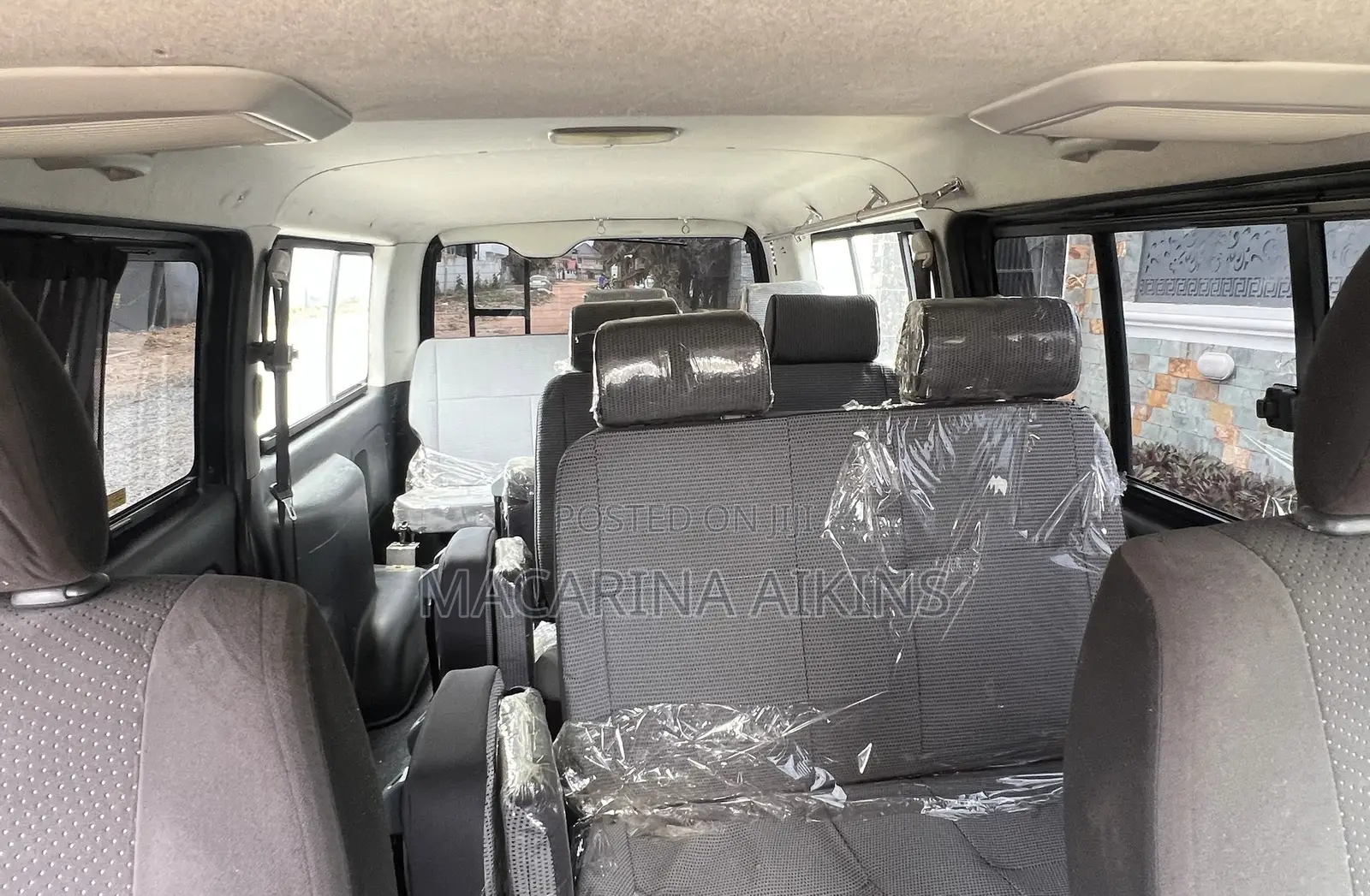 Toyota Grand HiAce 2002 Black