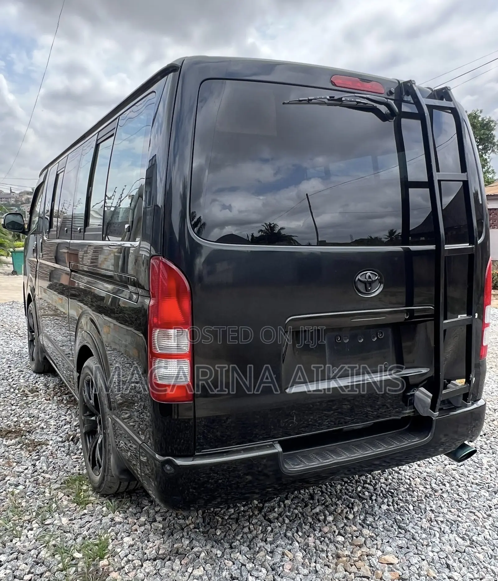Toyota Grand HiAce 2002 Black