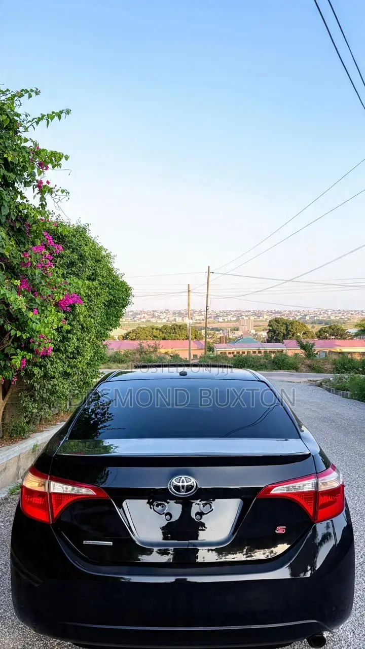 Toyota Corolla S 4dr Sedan (1.8L 4cyl CVT) 2016 Black