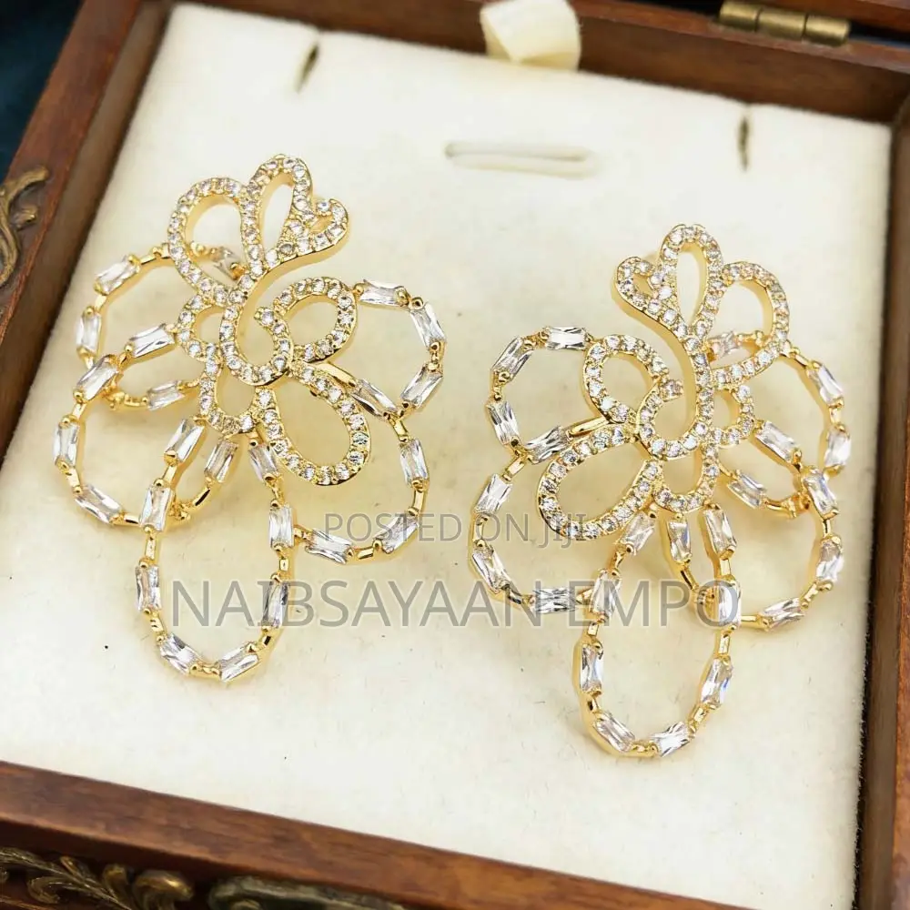 Crystal Zircon Gold Shiny Ear Jewel